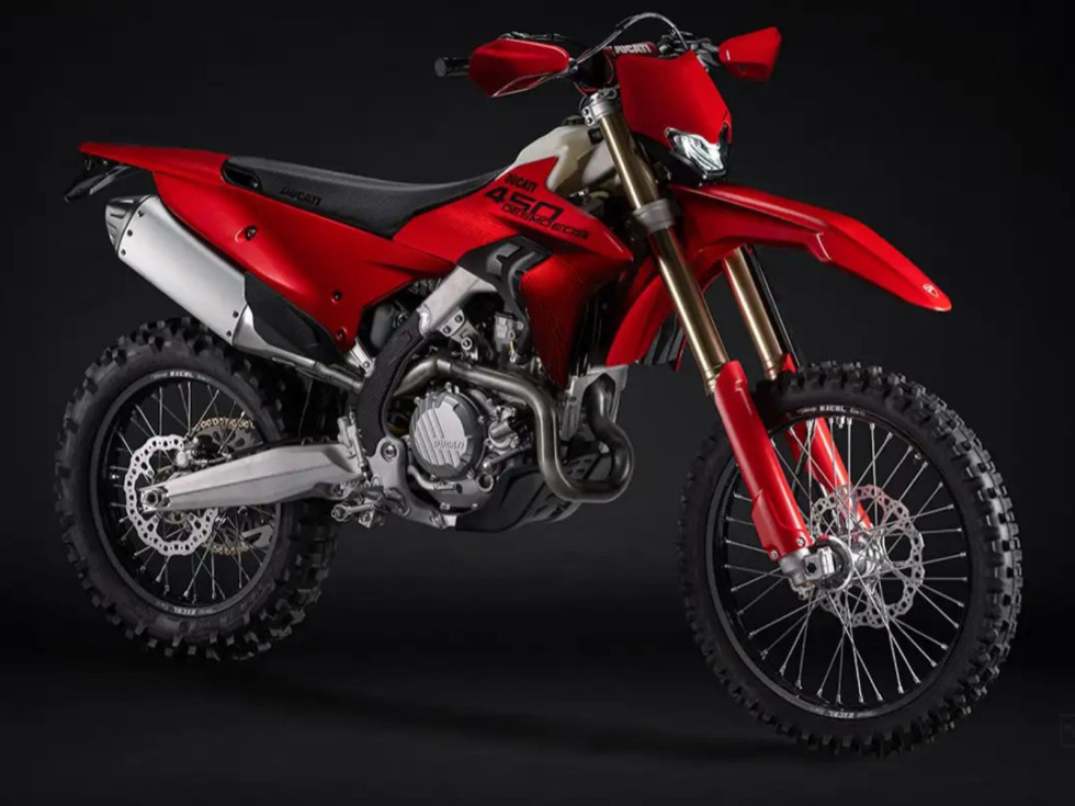 Ducati Desmo450 EDS - Νέα χωμάτινη Ιταλίδα, έτοιμη για enduro μάχες