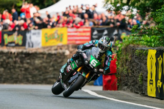 Isle of Man TT 2025, 1ος αγώνας Supertwin: Michael Dunlop και 31 νίκες