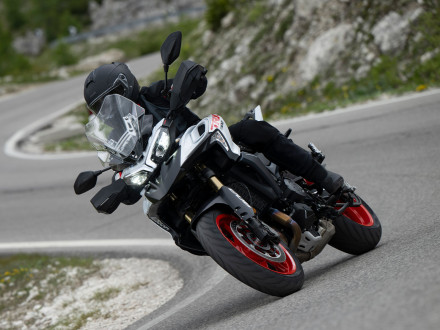 Benelli - To νέο TRK 902 Stradale κάνει το ντεμπούτο του στην ελληνική αγορά