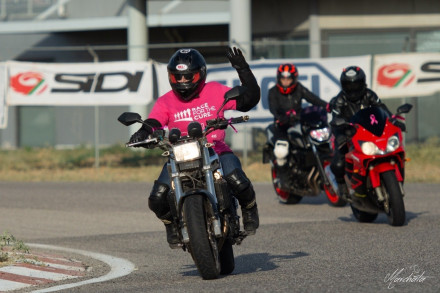 Moto Femmes Hellas - Γύρος “αφύπνισης” για τον καρκίνο του μαστού στο HSBK