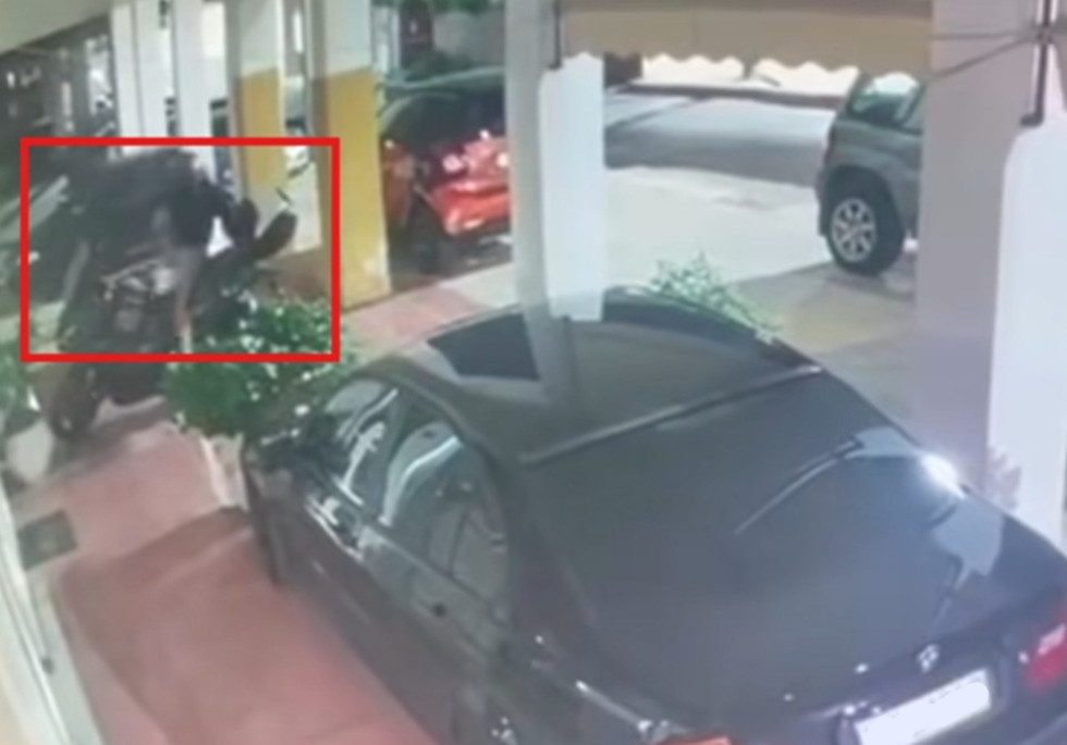 Περιστέρι – έκλεψαν scooter σε λίγα δευτερόλεπτα – Το σοκαριστικό βίντεο