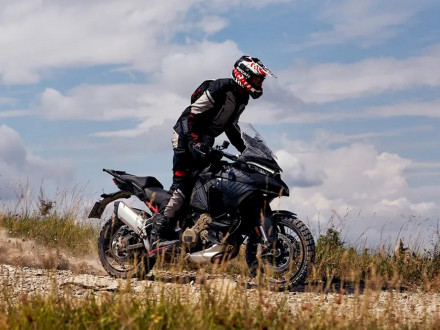Ducati Multistrada V4 - Νέες «κατασκοπικές» φωτογραφίες στο χώμα