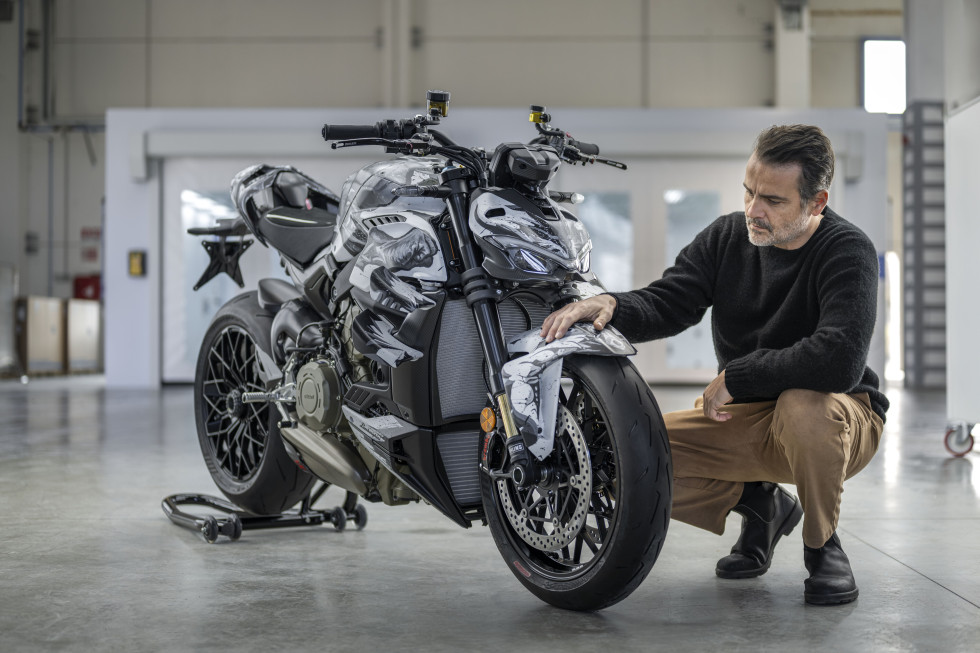 Ducati Streetfigher V4 «Centauro» – Συνεργασία υψηλής τέχνης με τον Paolo Troilo