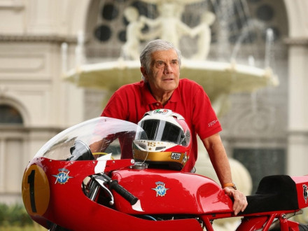 Giacomo Agostini – «Ας αφήσουμε τα φτερά στα αεροπλάνα»