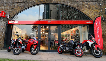 Ducati - Εντυπωσιακή παρουσία σε Λονδίνο και Παρίσι
