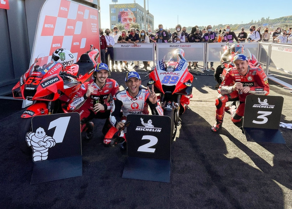 MotoGP 2021 18ος Αγώνας Valencia – Εκδηλώσεις λατρείας για Rossi σε έναν αγώνα που κυριάρχησαν κι έγραψαν ιστορία οι Ducati, με νικητή τον Bagnaia!