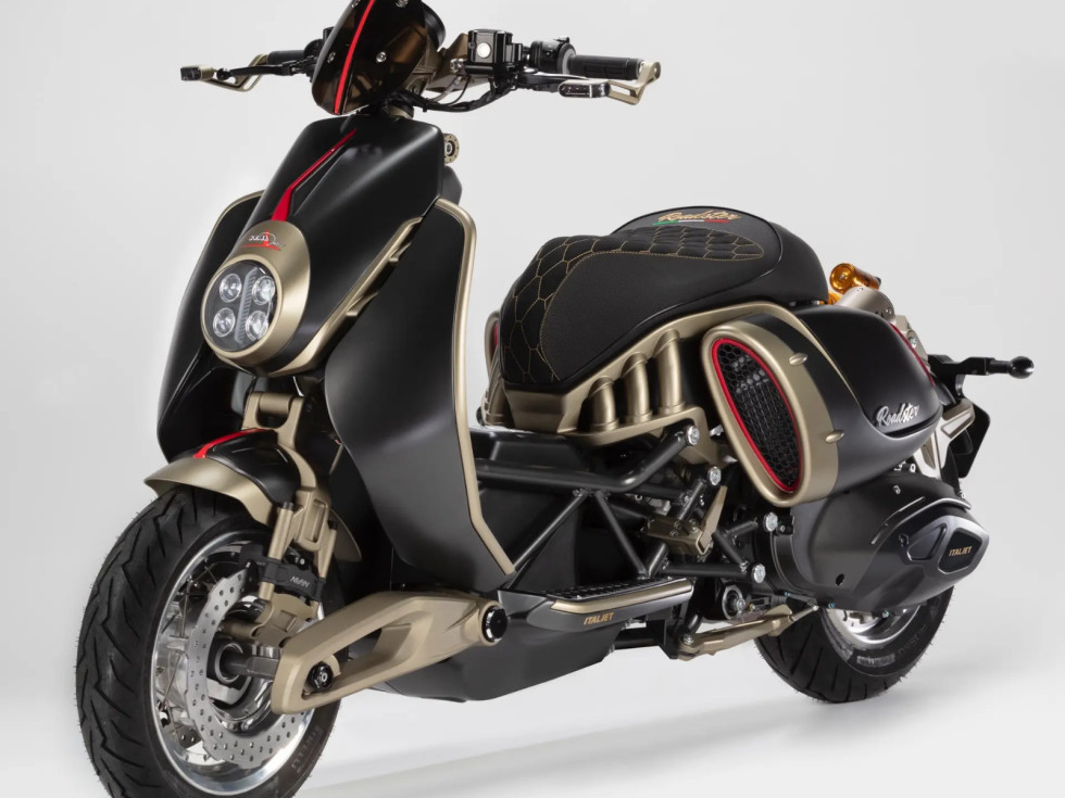Italjet Dragster 400 Roadster - 777 κομμάτια, premium χαρακτήρας και προπαραγγελίες προ των πυλών