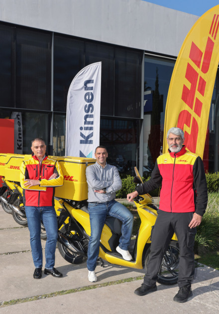 Δεκατρία Honda SH150 στο στόλο της DHL