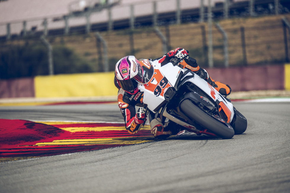 KTM 990 RC R Track 2026 – Νέα έκδοση, ακόμα πιο «πιστάδικη»