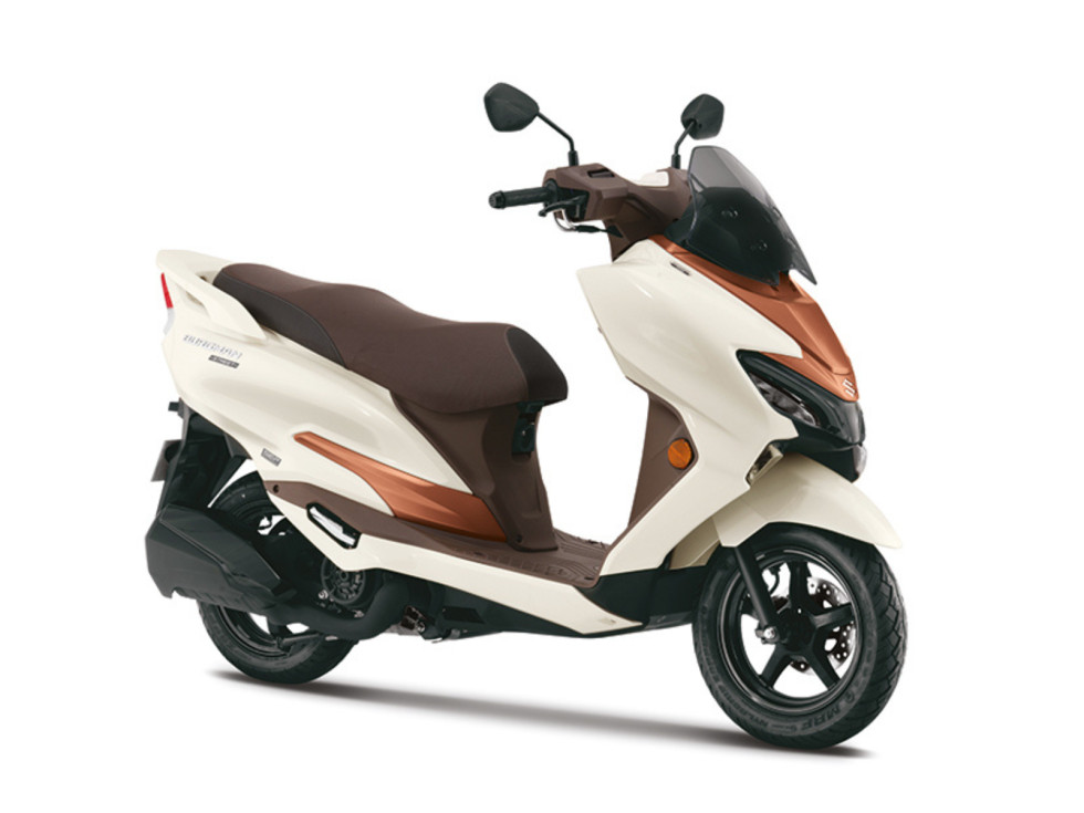 Suzuki Burgman Street - Νέα γενιά με premium στοιχεία και περισσότερη τεχνολογία