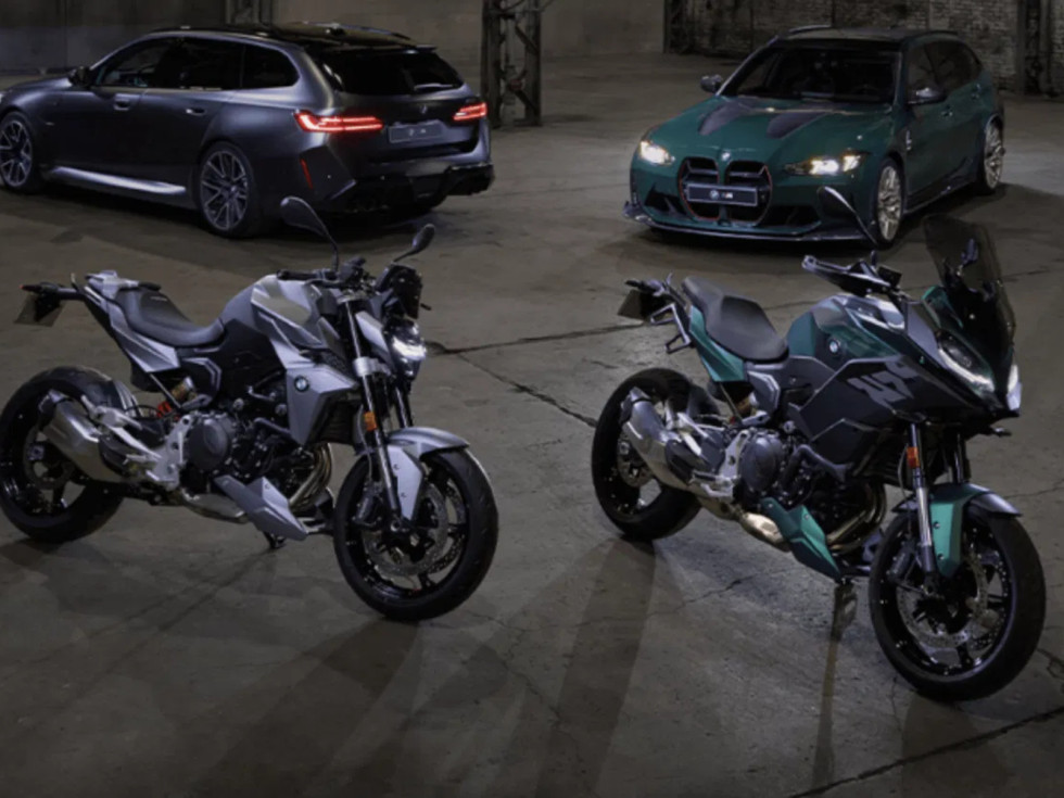 BMW F 900 R &amp; F 900 XR 2026: Νέες ειδικές εκδόσεις σε M χρώματα