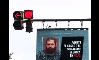 «Βάλε κράνος, αλλιώς μένεις στο κόκκινο» - Μια διαφορετική καμπάνια ασφάλειας στην Αργεντινή