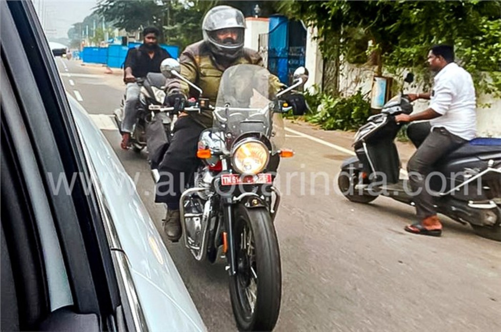 Royal Enfield Interceptor 650 εντοπίστηκε σε δοκιμή νέων αξεσουάρ