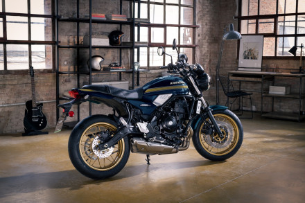 Kawasaki Z650RS με τρία νέα χρώματα 2026