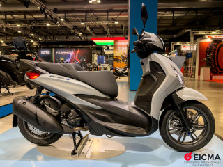 Αφιέρωμα - Τα σκούτερ 200-400cc του 2025