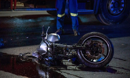 Σοβαρό τροχαίο στην Λ. Αθηνών – Νεκρή 32χρονη πεζή που παρασύρθηκε από μοτοσυκλέτα