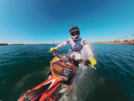 Robbie Maddison – Και στο νερό και με μοτοσυκλέτα και με πλάνα… 360