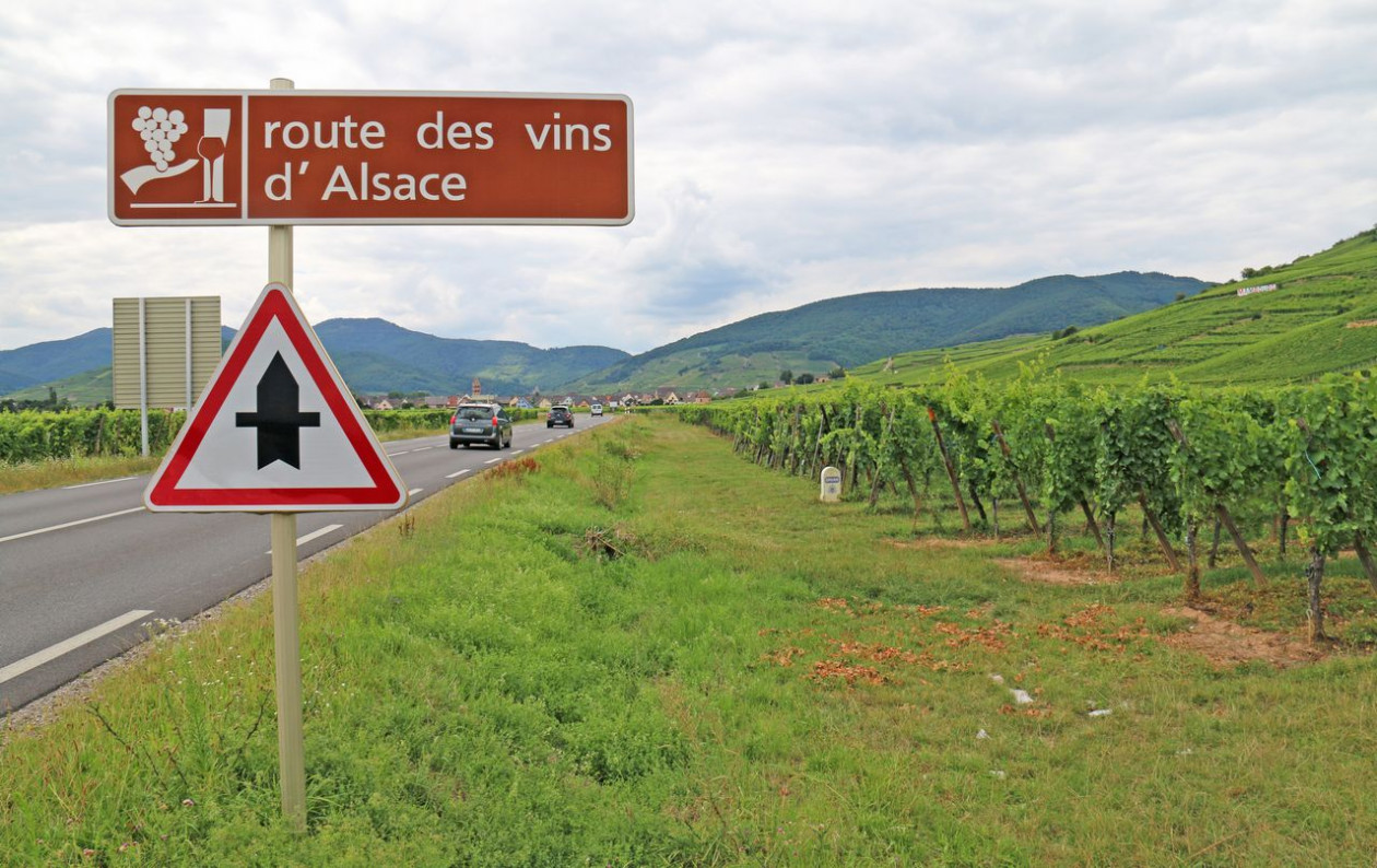 Ταξιδιωτικό – Αλσατία: Ο δρόμος του κρασιού, από τον Κωνσταντίνο Μητσάκη