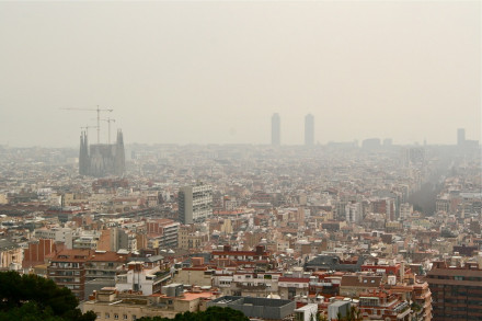 Βαρκελώνη: Απαγορεύει την κυκλοφορία παλαιών οχημάτων