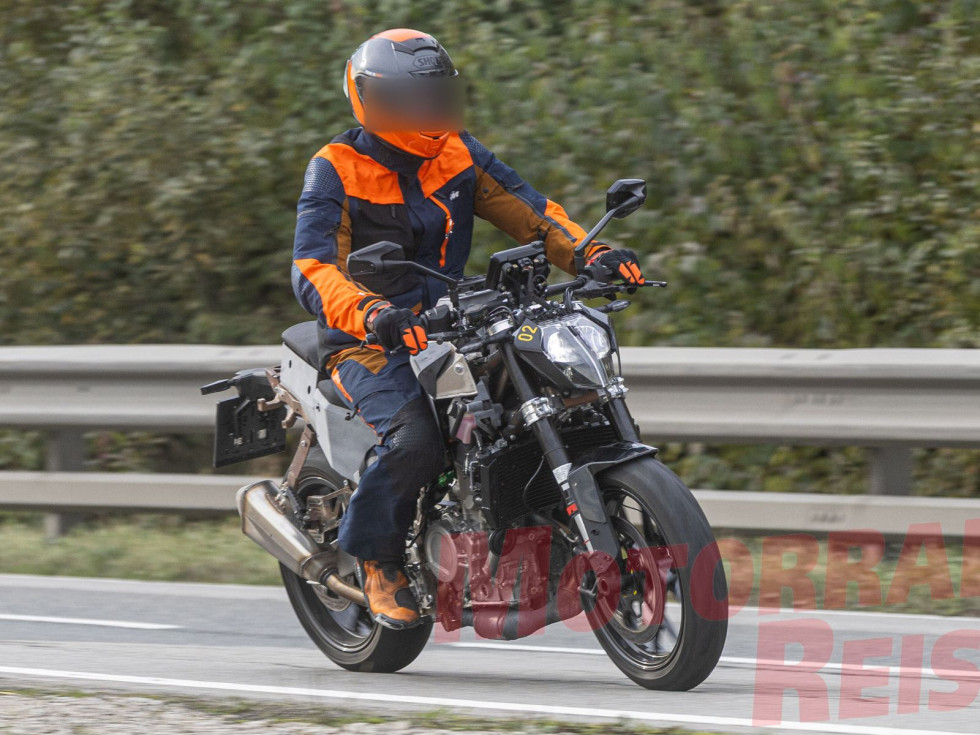 KTM Duke - Κατασκοπευτικές φωτογραφίες της νέας μεσαίας naked