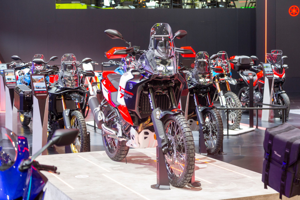 Αποκαλύψεις Yamaha για τρικύλινδρο Ténéré και επιστροφή R1