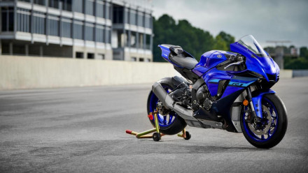 EICMA 2023 – Yamaha R1, R6 RACE, R7, R3, R125 2024 με νέους χρωματισμούς