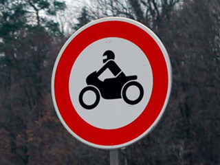 Γερμανία - Στο τραπέζι απαγόρευση μοτοσυκλετών σε διαδρομή του Μέλανα Δρυμού