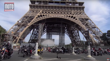 Πορεία διαμαρτυρίας μοτοσυκλετιστών στο Παρίσι για δωρεάν στάθμευση