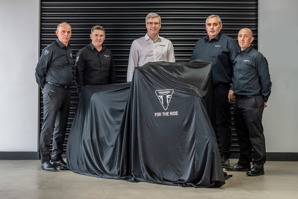Η Triumph Racing στο Παγκόσμιο Πρωτάθλημα MXGP το 2024!