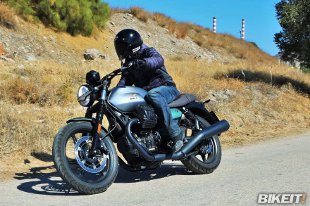 Test - Moto Guzzi V7 Stone Centenario 2021