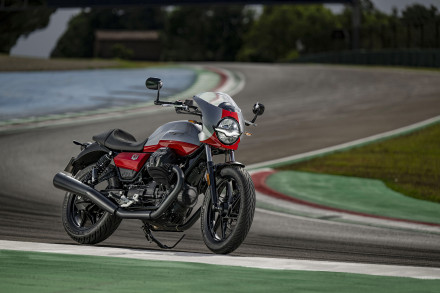Moto Guzzi V7 Stone Corsa - Η τιμή του στην Ελλάδα