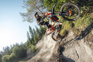 KTM 300 EXC HARDENDURO 2027 – Δοκιμασμένο σε ακραίες συνθήκες