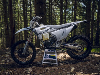 Νέες Husqvarna TE 300 Pro και FE 350 Pro – Έτοιμες για σκληρό Enduro