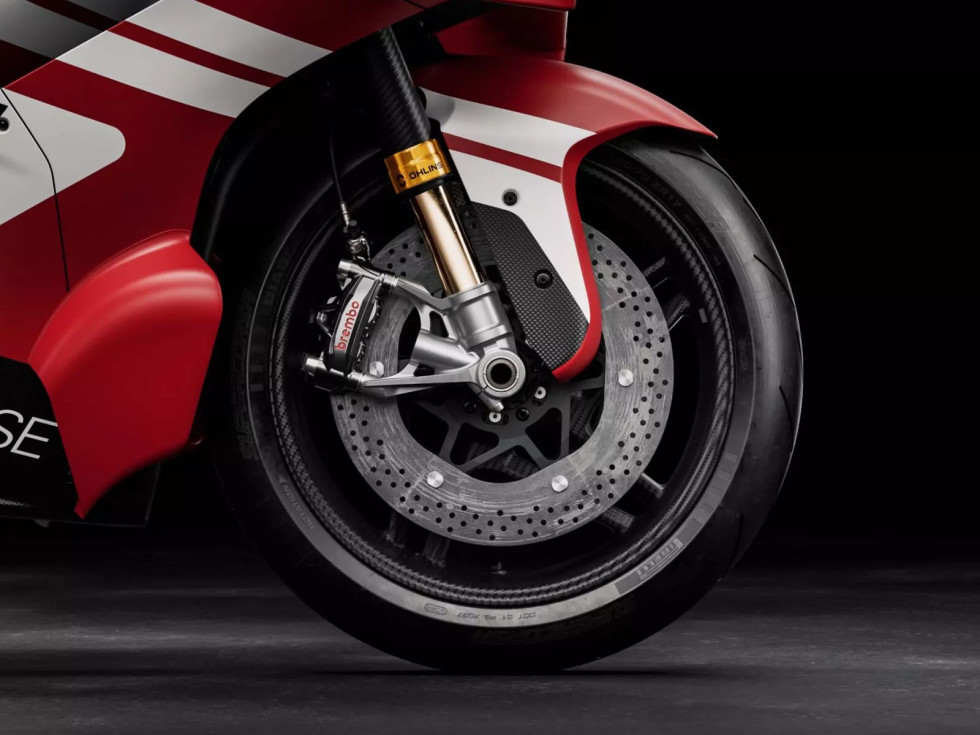 Brembo Hyction και GP4-HY / Öhlins NPX 25/30 Carbon - Αγωνιστικά περιφερειακά στο "ευρύ" κοινό