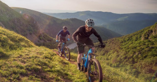 H Kosmoride προσφέρει τα κορυφαία ηλεκτρικά mountain bikes της Giant