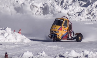 Video – Piaggio ΑPE… 106 ίππων “παντιάζει” τρελά στο χιόνι!