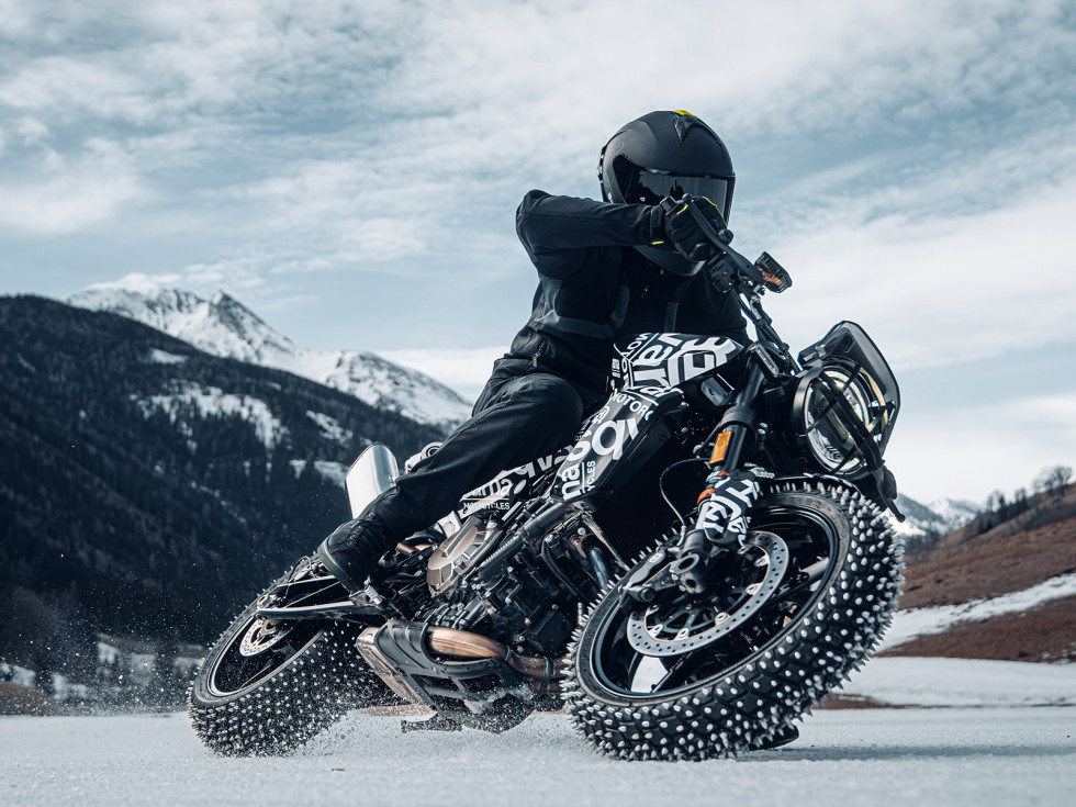 Husqvarna Svartpilen 801 2024 - Λίγο πριν την αποκάλυψη
