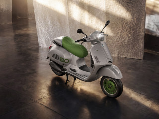 Vespa Edizione Ottantesimo - Φόρος τιμής στην υλική ψυχή της Vespa