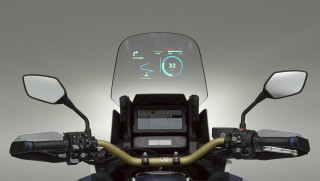 Honda – Σχέδια για “HUD” προβολή πληροφοριών στην ζελατίνα της μοτοσυκλέτας