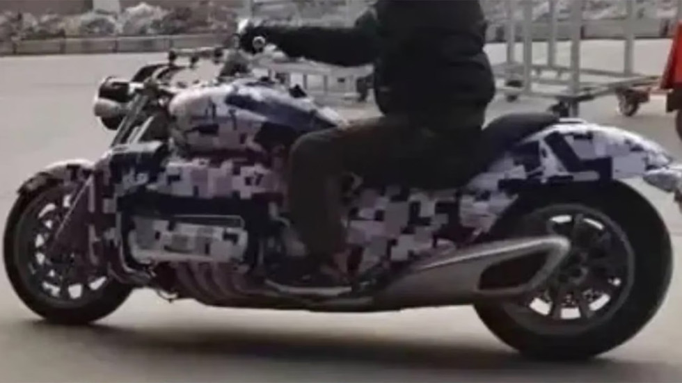 Κινέζοι ετοιμάζουν… κόπια του Honda Valkyrie με 8κύλινδρο boxer!