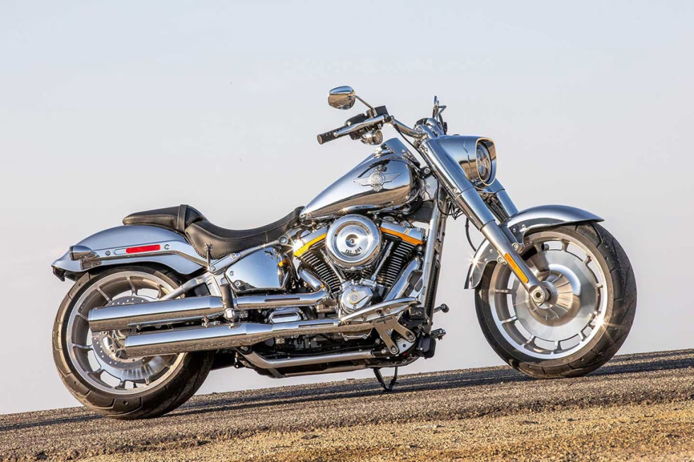 Harley-Davidson Fat Boy Gray Ghost 2025 – «-Πόσο χρώμιο θέλεις; -Ναι.»