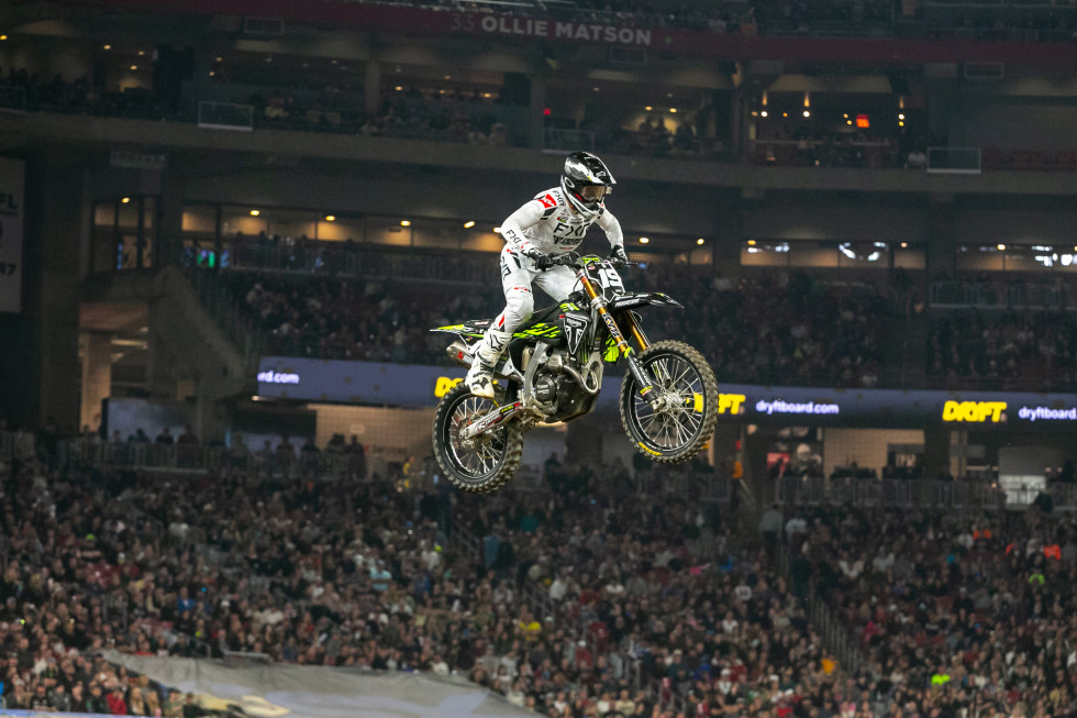 Triumph – Έγραψε ιστορία στο AMA Supercross με την πρώτη της νίκη