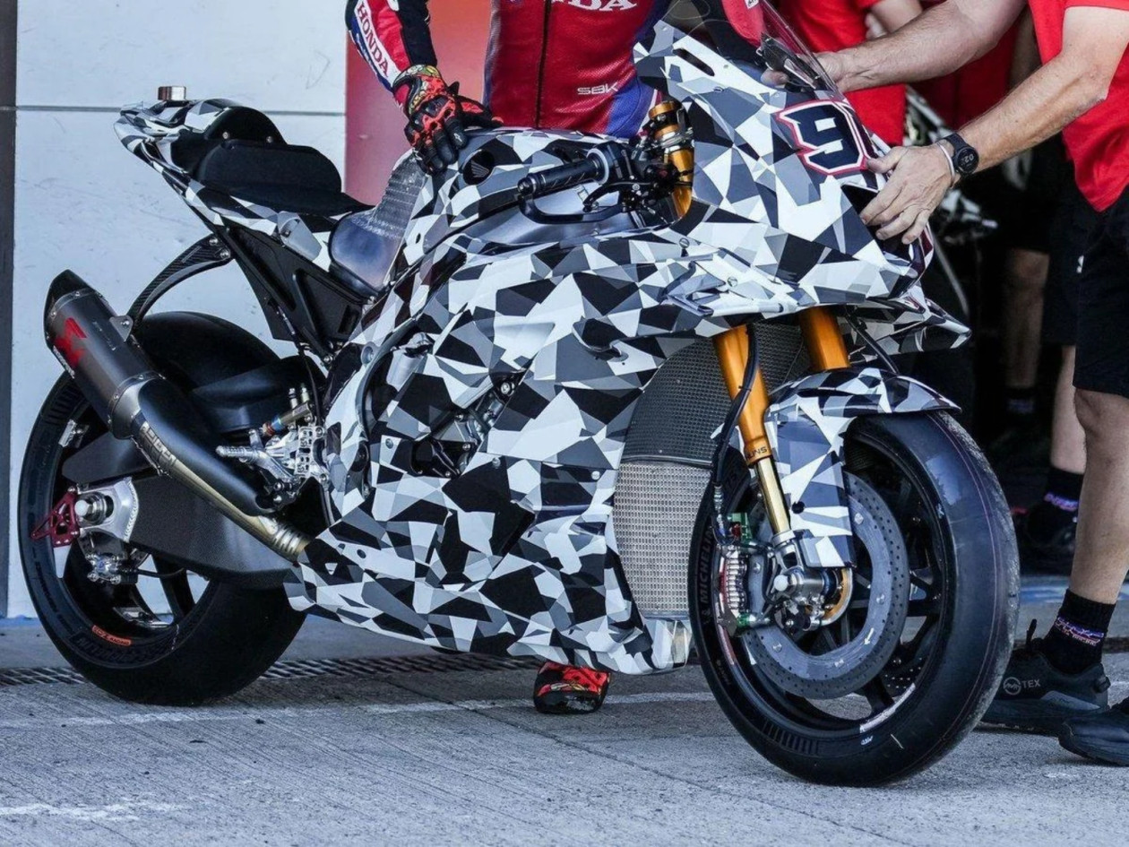 Honda Fireblade 2027 - Η νέα γενιά βγήκε στην πίστα με σημαντικές αλλαγές