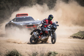 Ducati DesertX και Audi RS Q e-tron σε μια μοναδική εκδήλωση