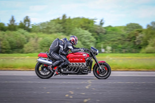 Allen Millyard - Έσπασε το ρεκόρ ταχύτητας με μοτοσυκλέτα «δικάβαλο»