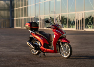 Το νέο Honda SH350i του 2021 έφτασε στη Moto Petsas