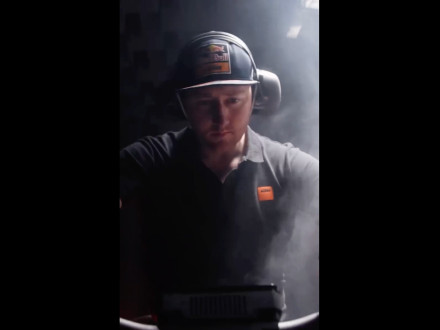 KTM teaser – Naked ή supersport η νέα μοτοσυκλέτα;