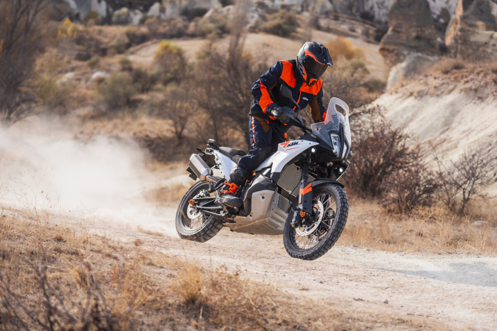 KTM 790 Duke/Adventure – Πλέον με δώρο το Tech Pack!