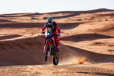Dakar 2023 – 5η Ειδική – Νέα νίκη για τη Honda με Adrien Van Beveren