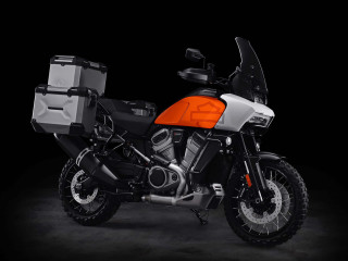 Harley-Davidson Pan America: Αυτή είναι η ισχύς του Revolution Max V2 κινητήρα – Πως συγκρίνεται με τα ανταγωνιστικά Adventure μοντέλα